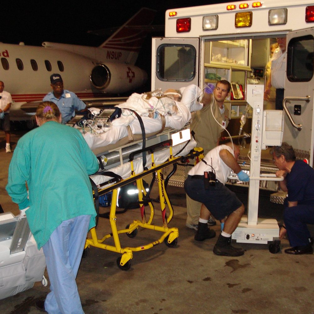 Flight-Assistance-For-Elderly-Passengers-min